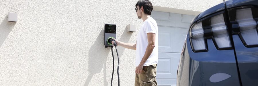 MaxiCharger Wallbox AC. Stația de încărcare auto perfectă pentru tine. Cinci motive în acest sens